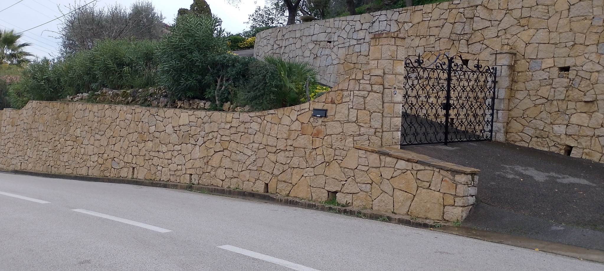 Nettoyage toiture Fontainebleau - Après